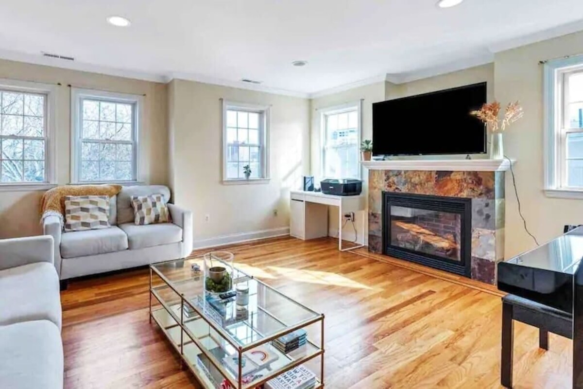 Modern 3 Bdrm Home w/ Parking, Park Views, Backyard, King Bed | Near…