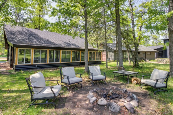 Pequot Lakes Vacation Rental | 2BR | 1BA | 1,150 Sq Ft | Step-Free Access