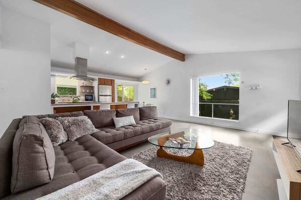 Welcome to the Olive Door: Clean Quiet Haven with Huge Fenced Yard, Fast Internet