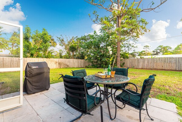 Outdoor dining