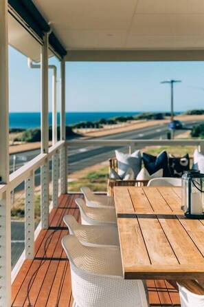 Upstairs deck dining area