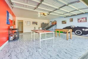 Garage | Game Room