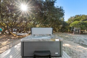 SH24: Aloha on the Atlantic | Backyard w/ Hot Tub