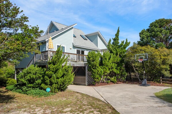 SH24: Aloha on the Atlantic | Front Exterior