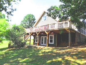 Back of home facing the lake