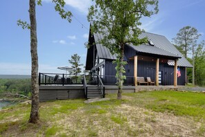 Eagle Bluff Cabin at Greers Ferry Lake