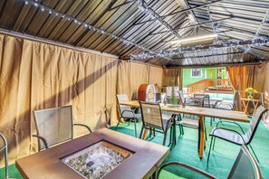 Gazebo | Gas Fire Pit
