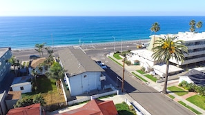 Vista para praia/oceano