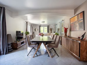 Meubles, Table, Cadre, Plante, Bois, Plante D'Appartement, Design Intérieur, Salon, Chaise, Sol