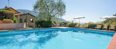 Water, Sky, Plant, Swimming Pool, Building, Azure, Shade, House, Outdoor Furniture, Tree