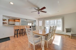 Dining Area | 2-Story Home | | Pet Friendly w/ Fee (1 Dog Max)