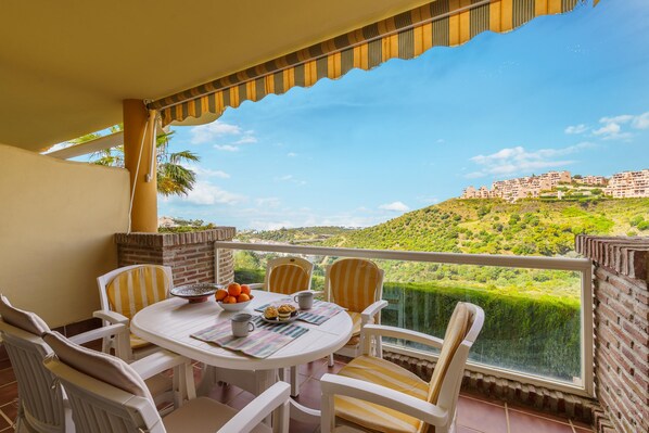 Terrasse avec vue sur la mer