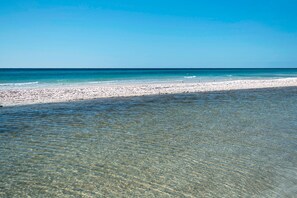 Enjoy Eastern Dune Lake next to the gorgeous waters of the Emerald Coast!