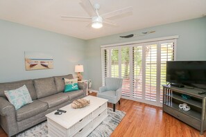 St. Augustine Beach Rentals Living Room