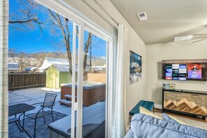 Have good mountain views in the room!