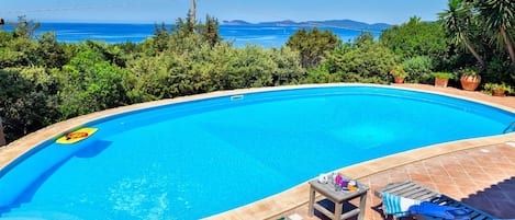 ClickSardegna Villa Julia vista mare con piscina a uso esclusivo per 6 persone