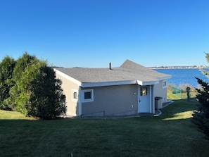 Here is the view of the cottage when pulling in.