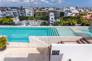 Rooftop pool