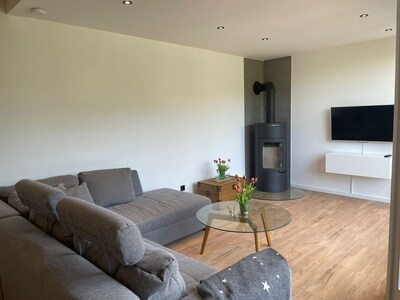 Ferienwohnung, 65 qm, 1 Schlafzimmer, Wohnzimmer mit Schlafcouch, max. 4 Personen-Wohnzimmer