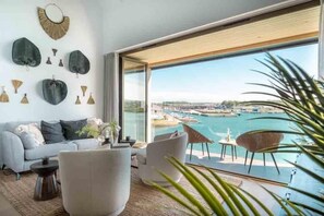 Living room at Bol Y Maer, Bude, Cornwall, self catering with Beach Retreats.