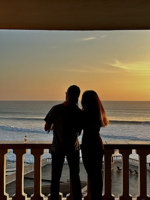 Escape with your loved one to a breathtaking oasis in Rosarito, Mexico.