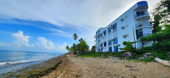 Beachfront property. Table Rock beach