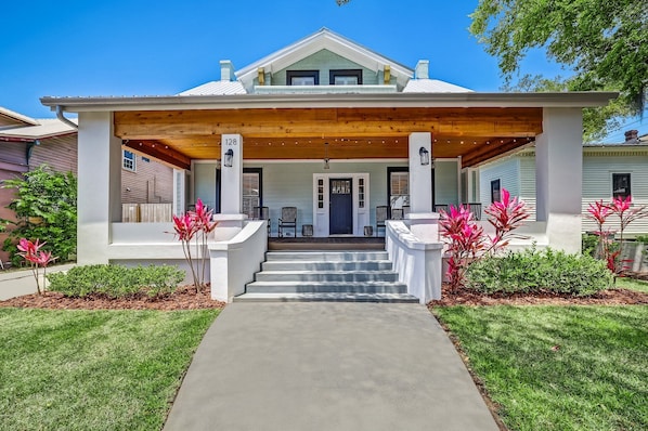 Front view of the house. Spacious front porch