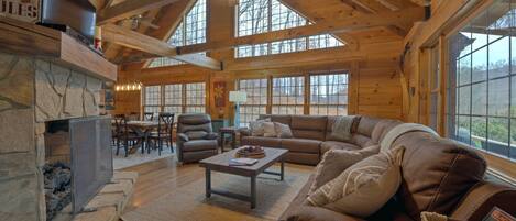 Main Level - Living Area w/ Smart TV & Gas Fireplace