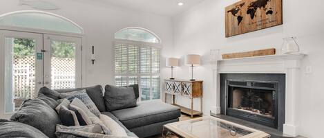 Ocean Breeze Cottage living room