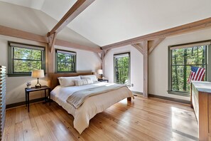 Luxurious 4 bedroom chalet