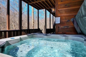 Bain à remous extérieur