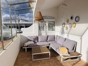 Lounge on the balcony of Villa Atlantico 