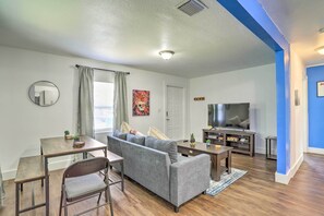 Living Room | Keyless Entry