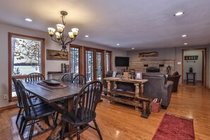 Open concept kitchen dining area