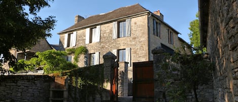 Vue maison depuis le jardin