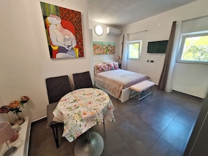 Sitting area and bed