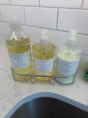 Bathroom amenities