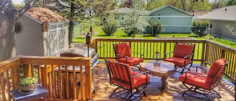 Relax and unwind on the beautiful, private back deck overlooking the garden.