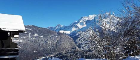 Vue sur le Mont Blanc  du hameau 