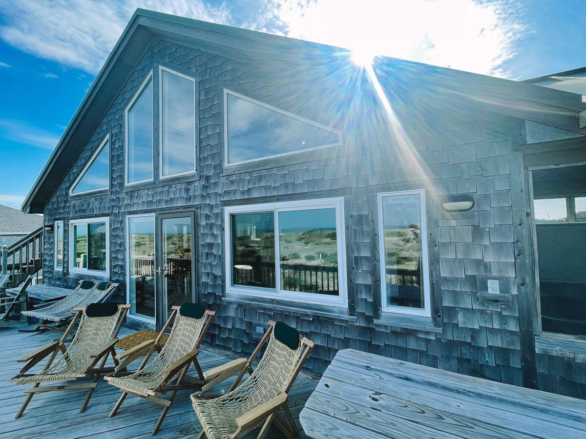 Dune Haus ~ Lovely Oceanfront Cottage Private Cape Hatteras Beach HotTub Lift