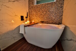 Romantic Tub