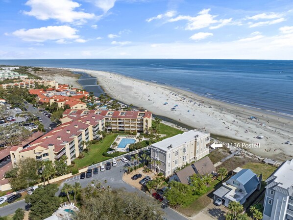 3. Sea-Esta located next to King and Prince