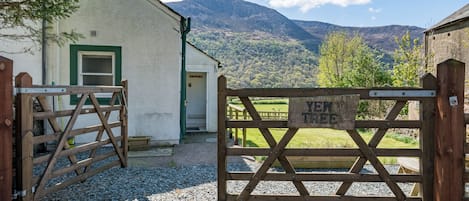 Yew Tree | Self-Catering Cottage, Buttermere