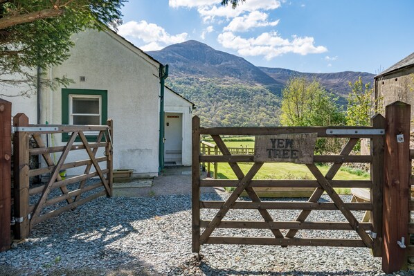 Yew Tree | Self-Catering Cottage, Buttermere