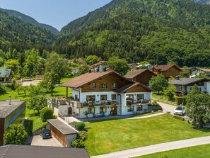 Außenseite Ferienhaus [Sommer]