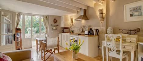 Living/Dining Kitchen area