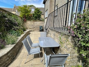 Courtyard garden