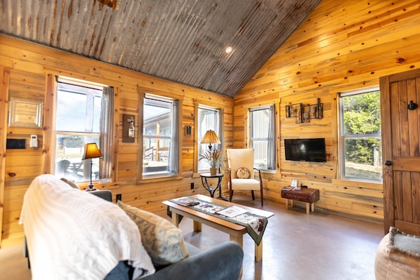 Relax at the Cozy Getaway Cottage