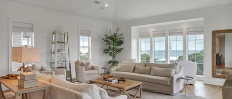 Large family room with plenty of seating and beautiful ocean views on 3rd floor
