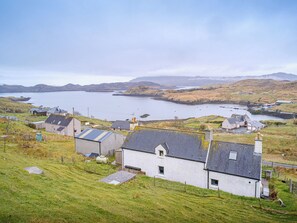 Setting | The Nicolson House, Lemreway